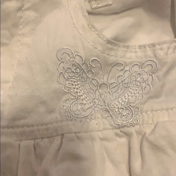 Adjustable White Skirt - Picture 2 of 4